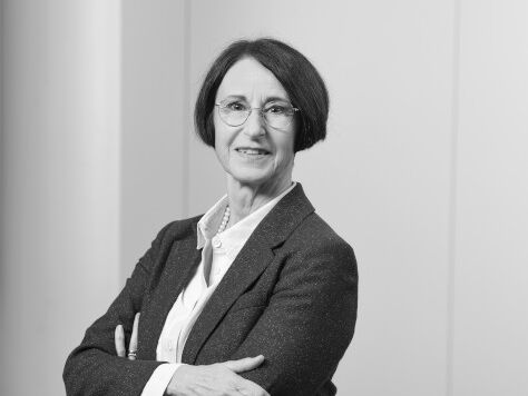 Schwarz-Weiß-Portraitfoto von Marion Riese