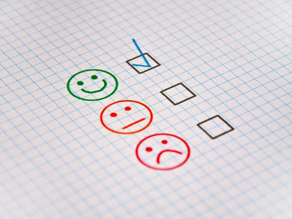 Digitale Reputation: Dreistufige Bewertungsskala mit Smileys