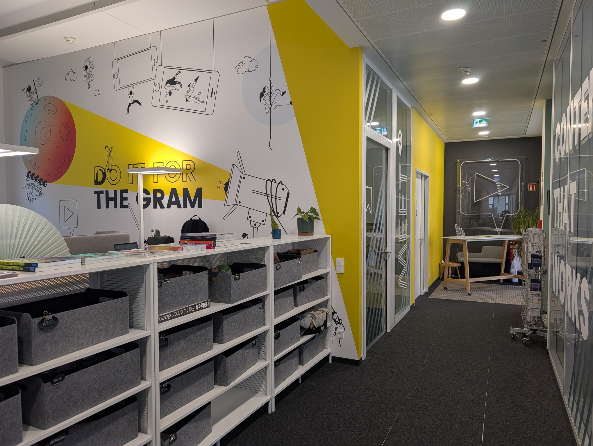 Innenraum der Agentur HitchOn
